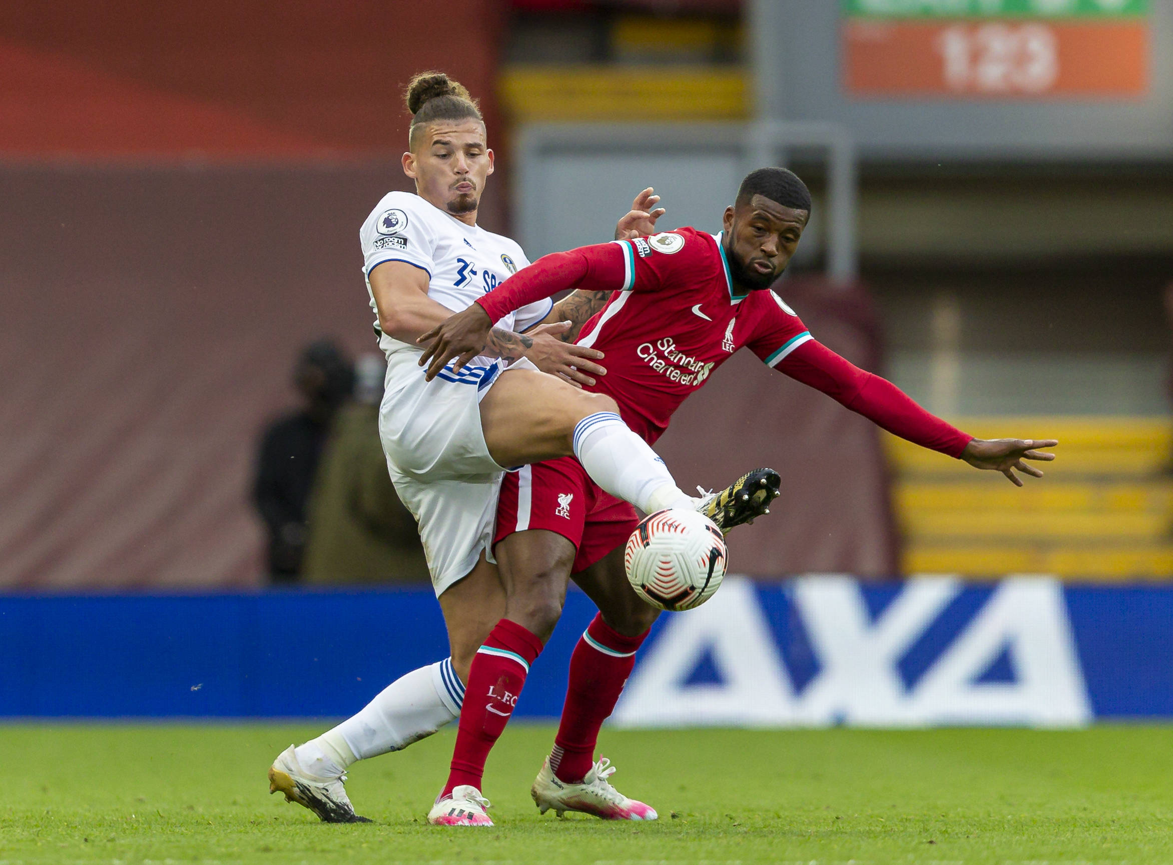 镜报：C罗曾建议曼联请恩里克担任主帅，但时机欠佳未能成行.